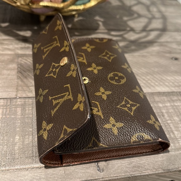 Billfold/Wallet - Picture 2 of 10